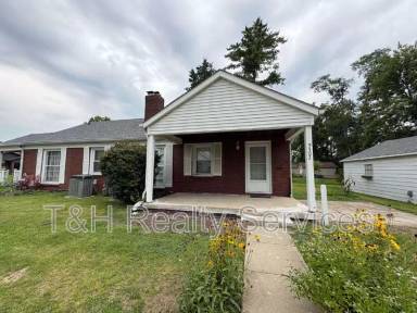 Main picture of 5302 E Saint Joseph St