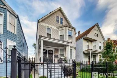 Main picture of 2963 N Lawndale Ave
