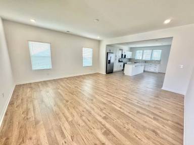 Main picture of 185 Ocelot Ln