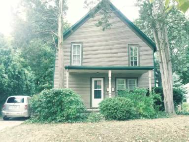 Main picture of 311 Plymouth Ave NE