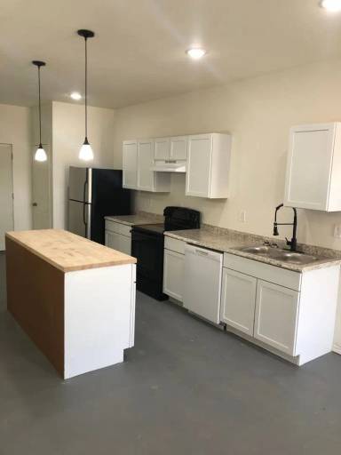 Main picture of 22404 Matins Ln