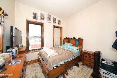Main picture of 3223 35th St