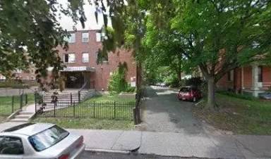 Main picture of 61 Willard St