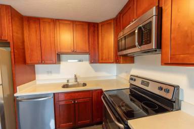 Main picture of 324 32nd Ave