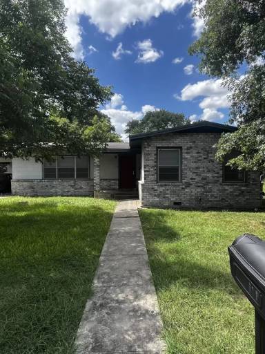Main picture of 705 Campbell St
