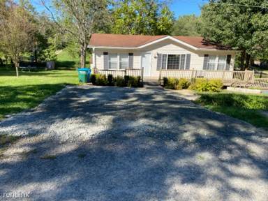 Main picture of 16 Shady Oak Ln