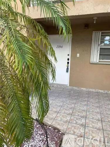 Main picture of 2744 W 60th St