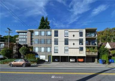 Main picture of 2117 Dexter Ave N