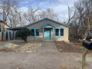 Main picture of 606 Noble St