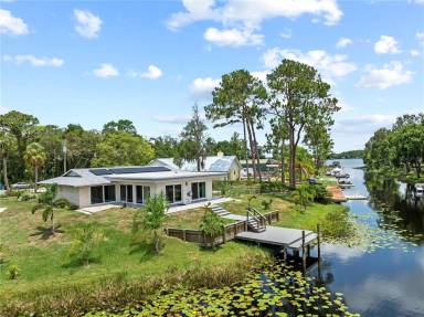 Main picture of 17511 Canal Shores Dr