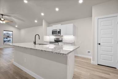 Main picture of 1614 143rd St
