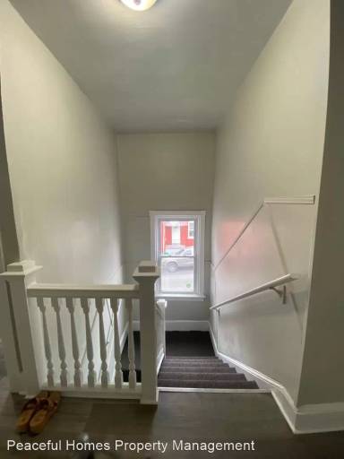 Main picture of 629 E End Ave