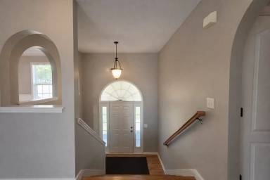 Main picture of 3102 Holly Pt