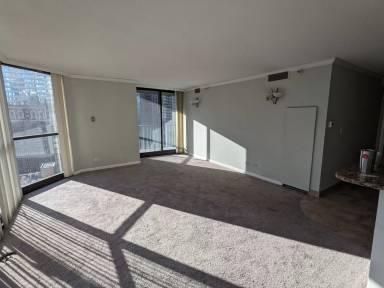 Main picture of 10 E Ontario St Apartments