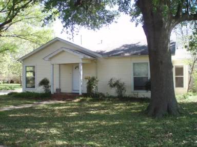 Main picture of 1701 Bonham St