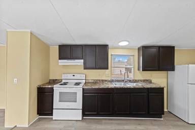 Main picture of 3765 Burgaw Hwy