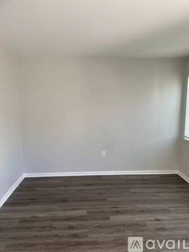 Main picture of 530 Plymouth Rd