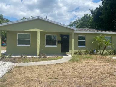 Main picture of 406 E State Road 434