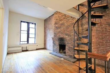 Main picture of 110 W 74th St