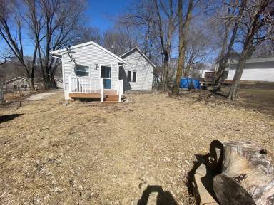 Main picture of 724 7th Ave N