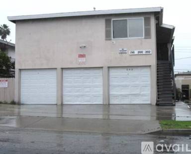 Main picture of 198 N Grandview Ave
