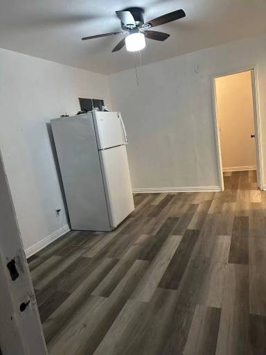 Main picture of 11611 Long Beach Blvd