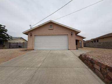 Main picture of 3216 N Apache St
