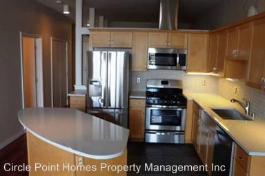 Main picture of 303 E Pike St