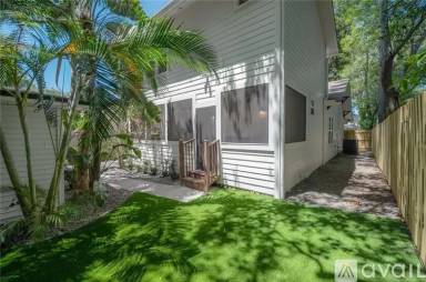 Main picture of 322 W Giddens Ave