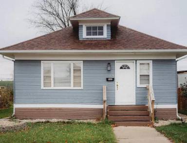 Main picture of 505 3rd Ave NE