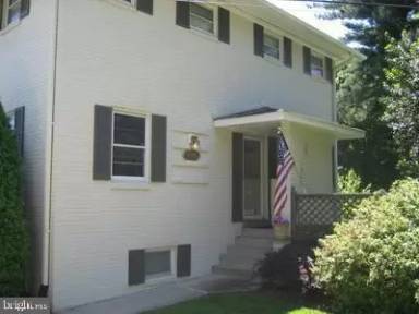 Main picture of 5325 Pooks Hill Rd