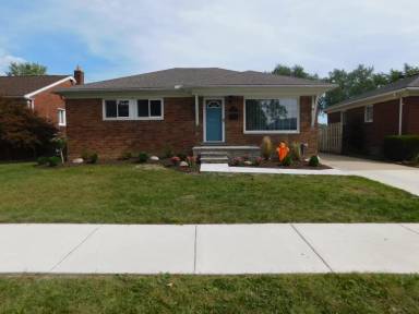 Main picture of 24694 Willowby Ave