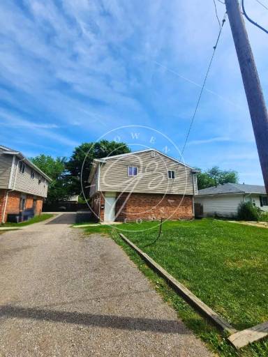 Main picture of 2217 Hickory St