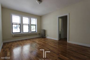 Main picture of 4631 N Paulina Apartments