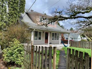 Main picture of 6465 SW Capitol Hwy