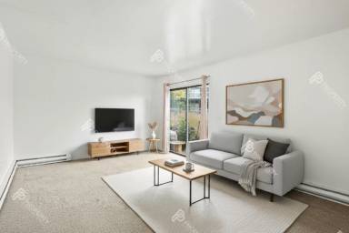 Main picture of 326 W 25th St
