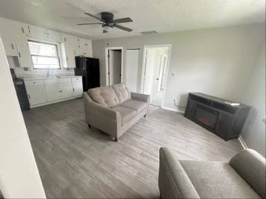 Main picture of 1 N 3rd St
