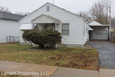 Main picture of 1534 N Broadway Ave