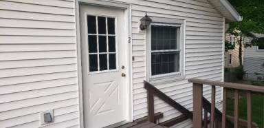 Main picture of 15 1/2 Janet St