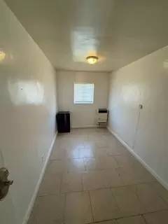 Main picture of 3711 S Western Ave