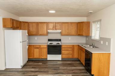 Main picture of 1395 N 290 W