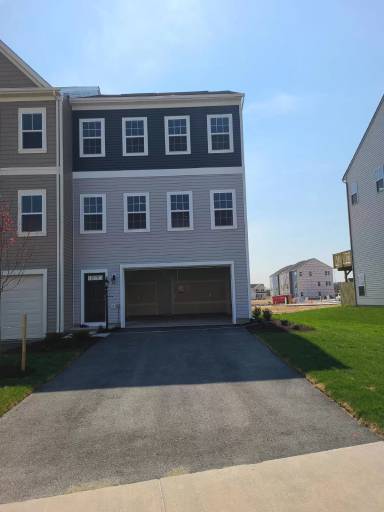 Main picture of 204 Norland Knoll Dr