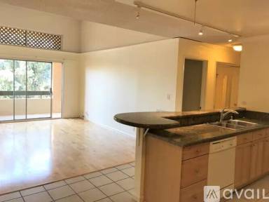 Main picture of 466 Crescent St