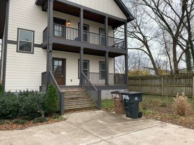 Main picture of 2910 Davis Ave