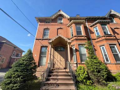 Main picture of 59 Trumbull St
