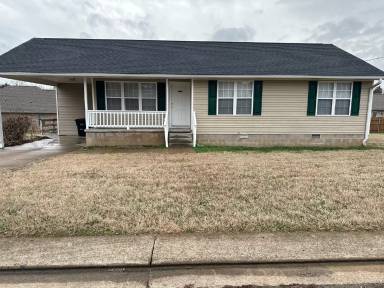 Main picture of 27 Channing Loop