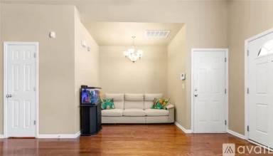 Main picture of 2317 Calabassas Ln