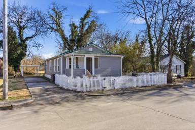 Main picture of 1514 Monroe Ave
