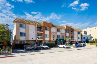 Main picture of 4066 Albatross St