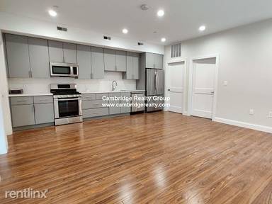 Main picture of 646 Green St